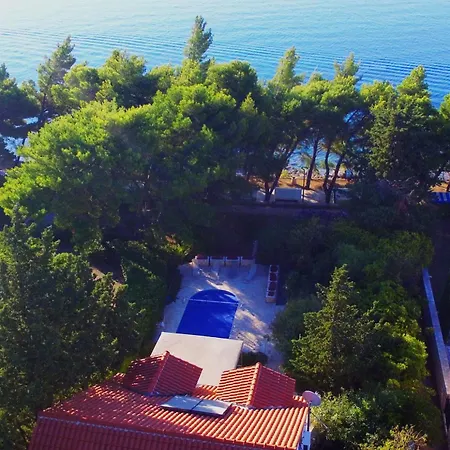Stunning 4 Bedrooms Zlatni Rat Stunning Location 5m From The Sea 150m From Centre Brac Bol