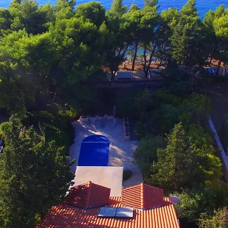 Stunning 4 Bedrooms Zlatni Rat Stunning Location 5m From The Sea 150m From Centre Brac Bol