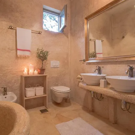 Stunning 4 Bedrooms Zlatni Rat Stunning Location 5m From The Sea 150m From Centre Brac * Bol