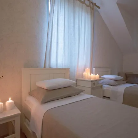 Stunning 4 Bedrooms Zlatni Rat Stunning Location 5m From The Sea 150m From Centre Brac Villa *
